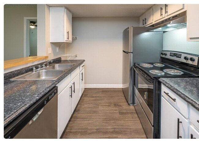 Photo - 2121 Lobdell Blvd Unit 308