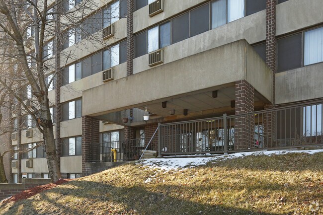 Photo - Mt. Vernon Towers