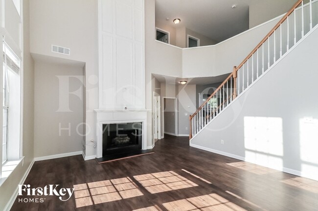 2633 Myrtlewood Ln NW