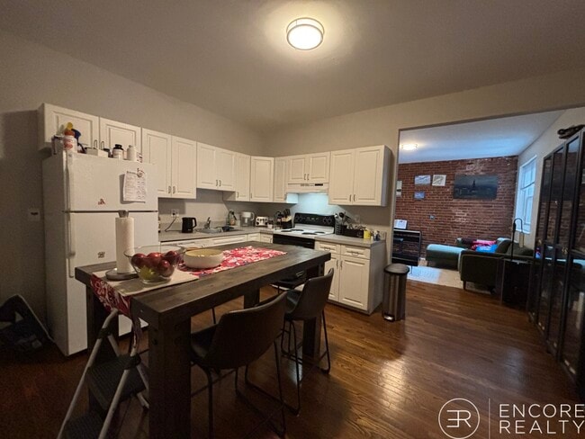 Building Photo - 9 Stearns Rd Unit 15-4