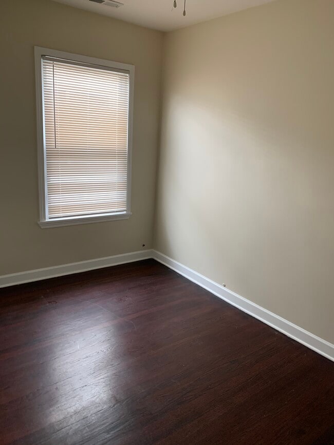 Photo - 4118 N Austin Ave Unit 2