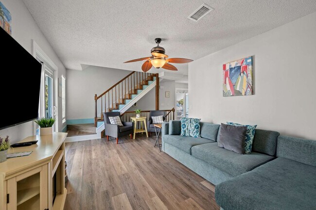 Photo - 22 Moreno Point Rd Unit SI ID1285920P