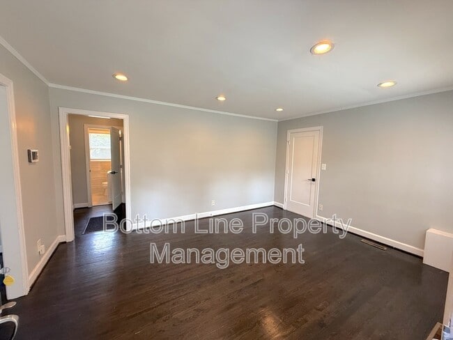 Photo - 214 S Gardner Ave