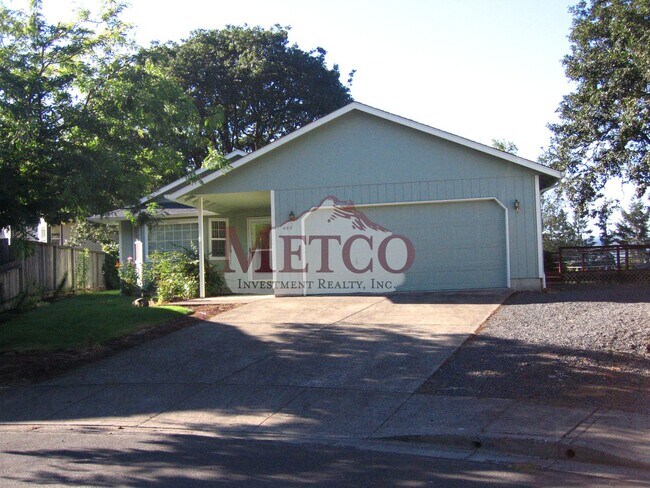 Building Photo - Spacious Thurston Home