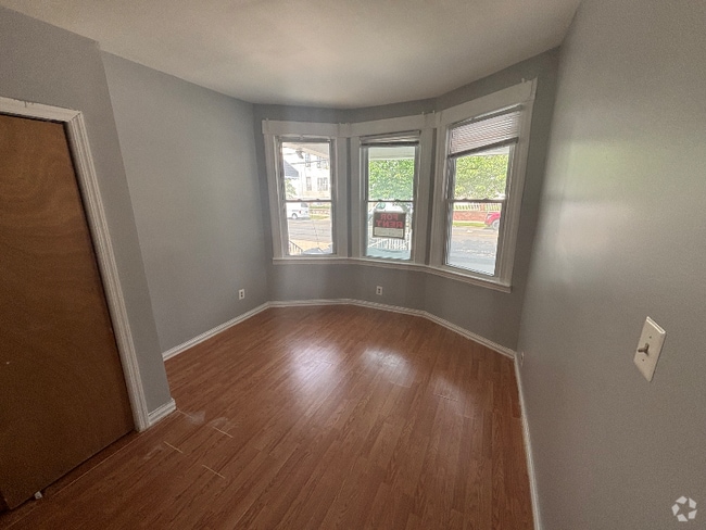 Building Photo - 212 Princeton Ave Rental