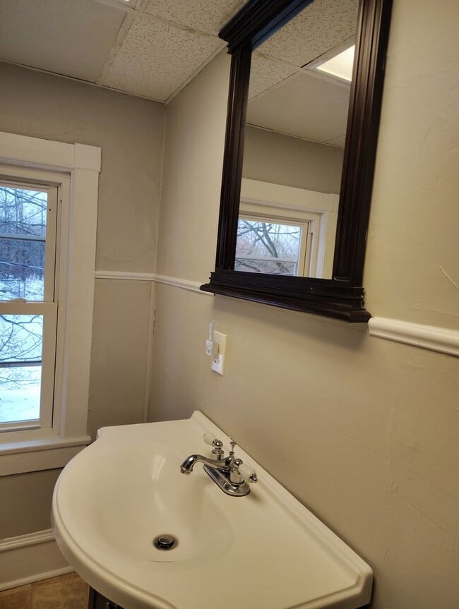 Photo - 16837 Carr Hill Rd