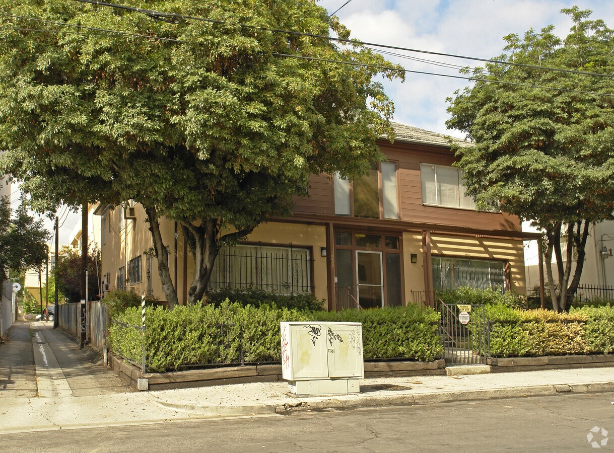 Photo - 1521 N Detroit St