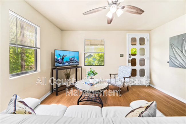 Photo - 4812 Avenue G #B Unit B