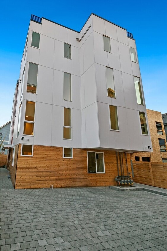 Photo - 839 NW 54th St (Seattle, WA)