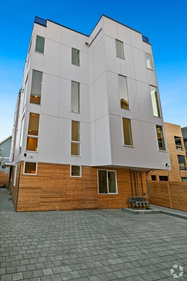 Building Photo - 839 NW 54th St Rental