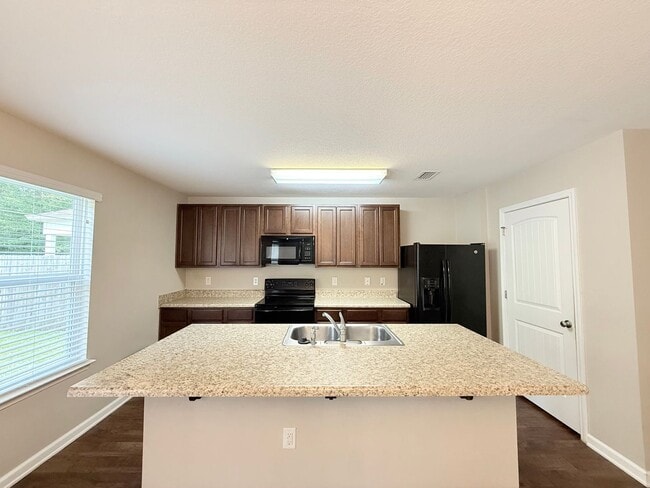Photo - Beautiful 4-Bedroom Home - Wynfield Subdivision