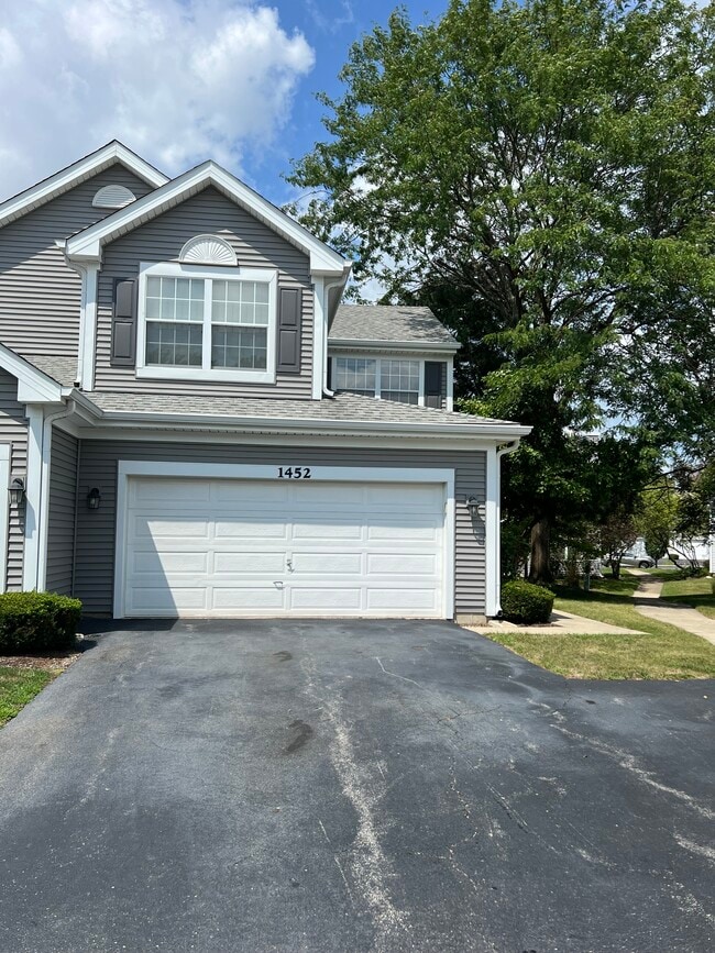 2 car attached garage - 1452 Division Ct Rental
