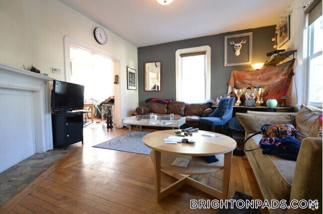 Building Photo - 5 Murdock Terrace Rental