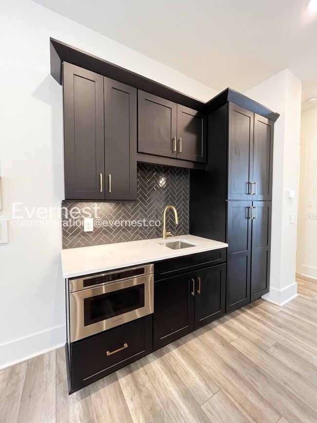 Photo - 206 N 9th St