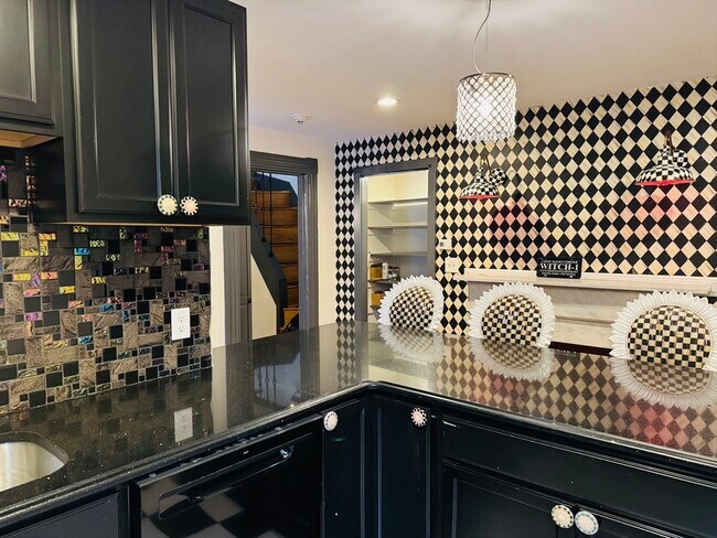 Photo - 125 Essex St