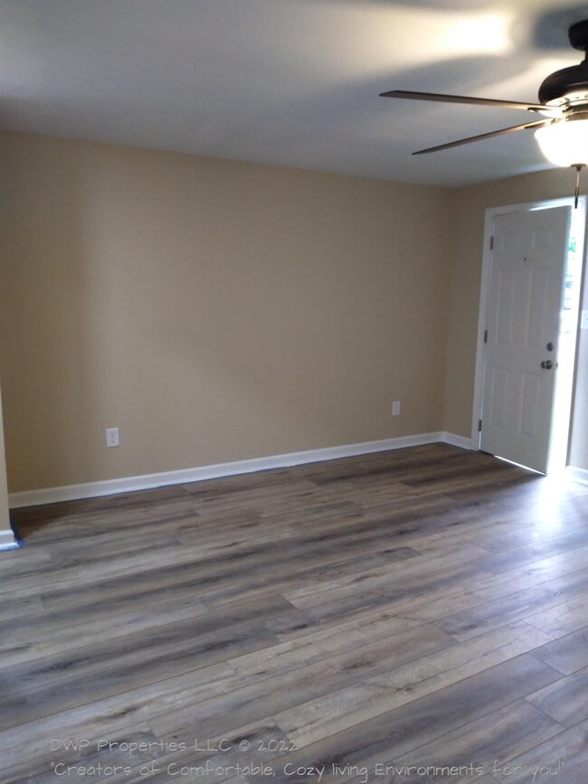 Photo - 1804 Larkin St