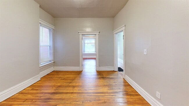 206 W 8th Ave