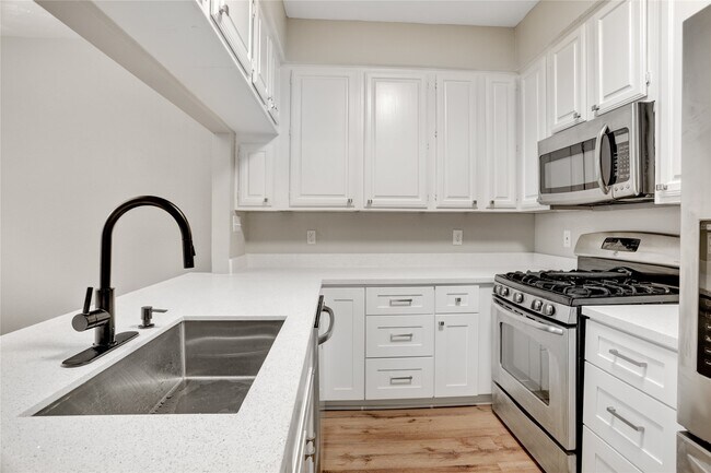 Photo - 9424 Bassoon Dr