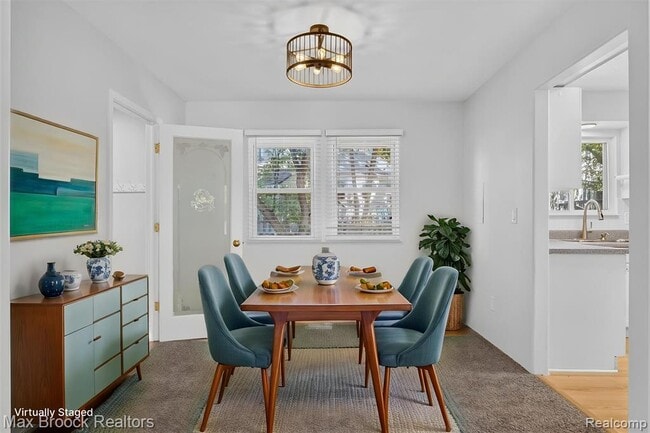 Photo - 2120 Daintree Ave