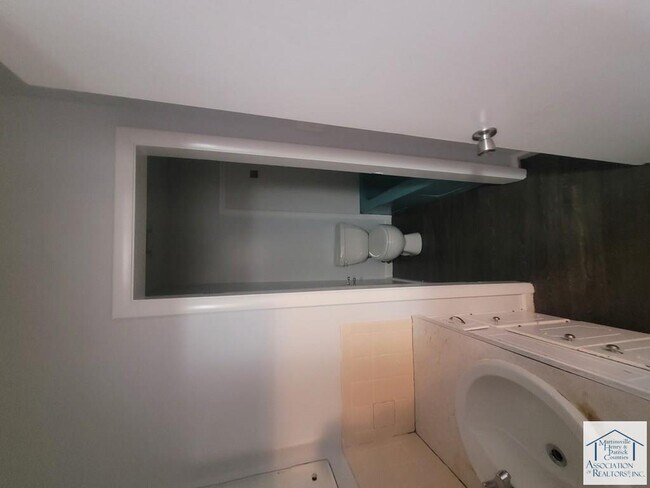 Photo - 315 Spring Dr