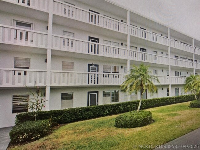 Building Photo - 3034 Ellesmere B Unit 3034