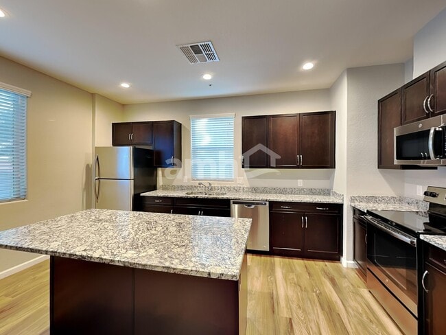 Photo - 20715 W Stone Hill Rd