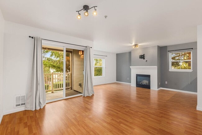 Photo - 23420 SE Black Nugget Rd Unit F104