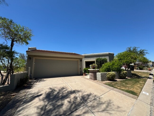 Building Photo - Cameldale Gated Community