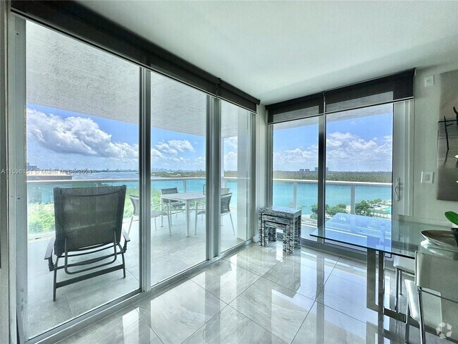 Building Photo - 100 Bayview Dr Unit # 1127 Rental
