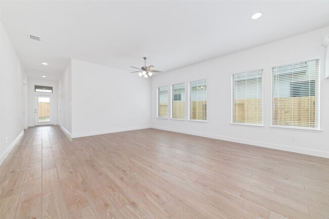 Photo - 31019 Star Gazer Rd