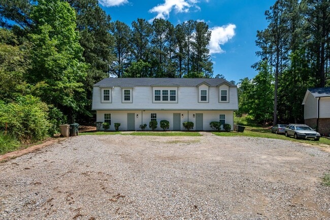 Photo - 105 Stowe Pl
