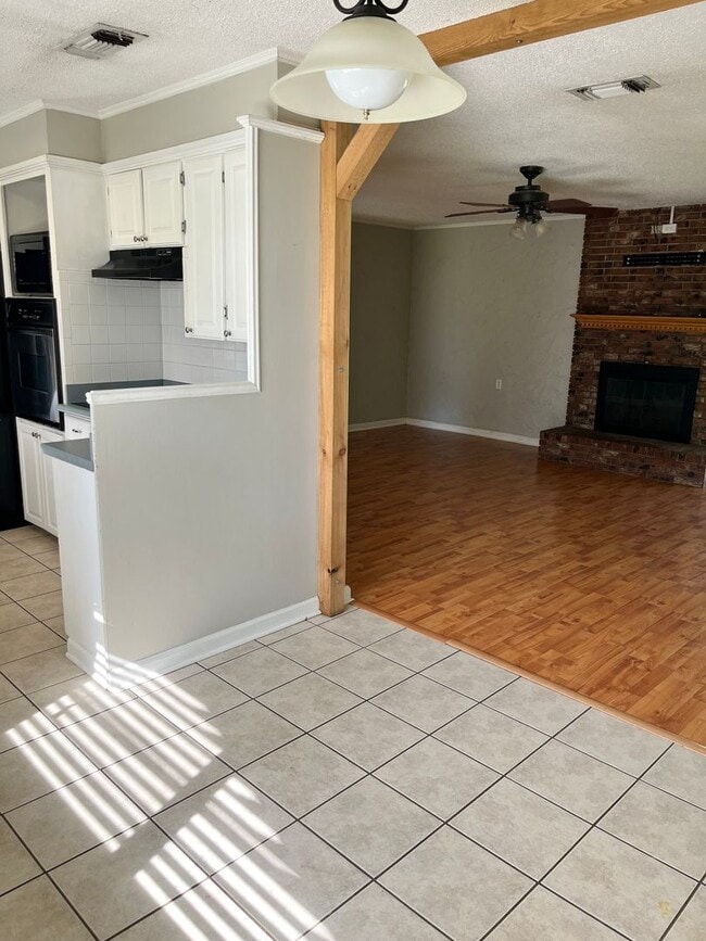 Photo - 3 Bedroom 2 Bathroom House in Genoa School District!