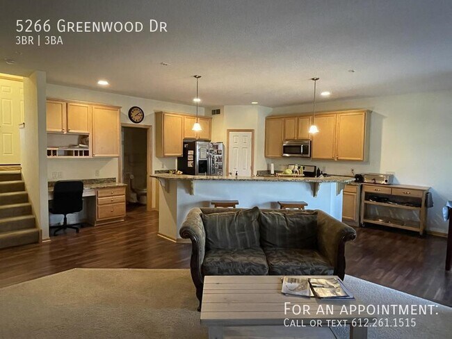 Photo - 5266 Greenwood Dr