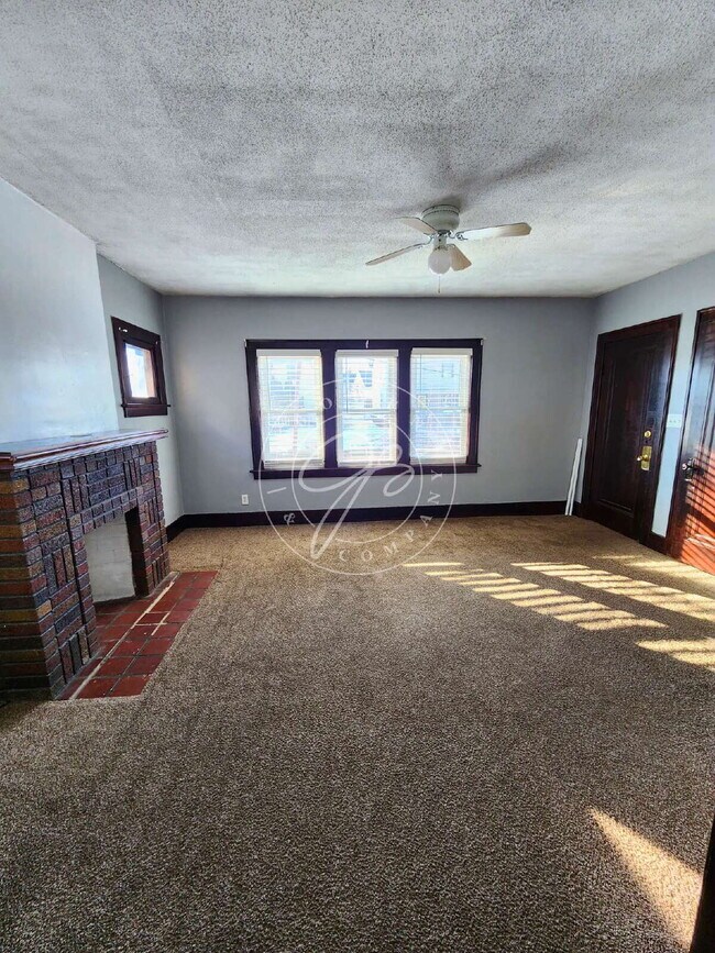 Photo - 1944 Crosswell Pl