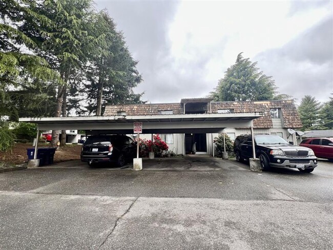 Upper-Floor Unit in Fourplex near Tacoma Mall - Upper-Floor Unit in Fourplex near Tacoma Mall Casa