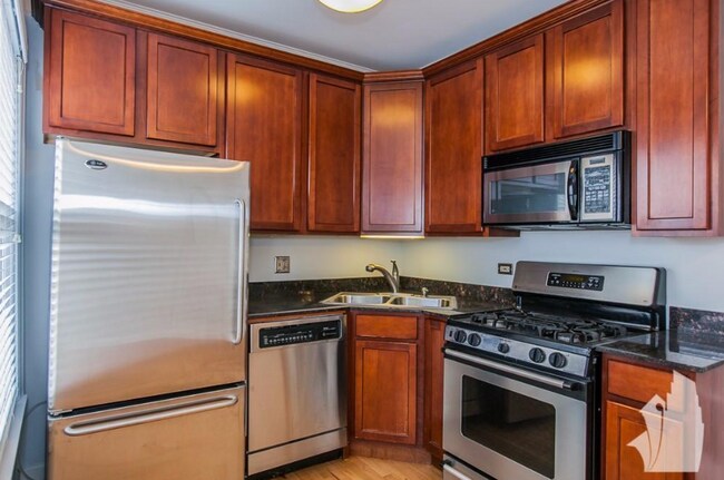 Photo - 628 W Roscoe St Unit 628-1N