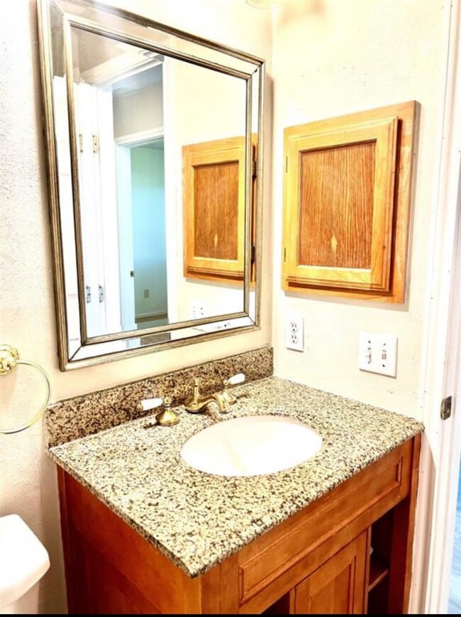 Building Photo - 2826 Pickett Dr