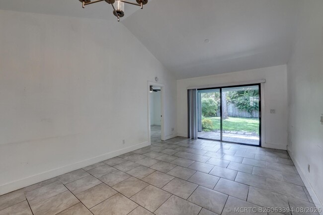 5770 SE Wilsie Dr