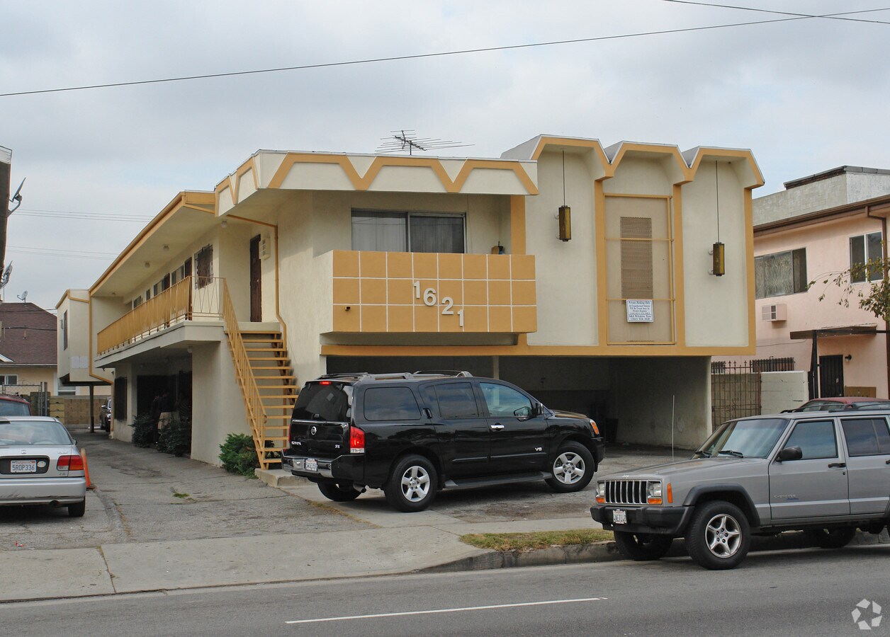 Quadplex - Quadplex Apartments