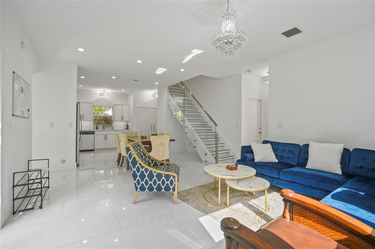 Photo - 833 SW 17th St (Fort Lauderdale, FL)