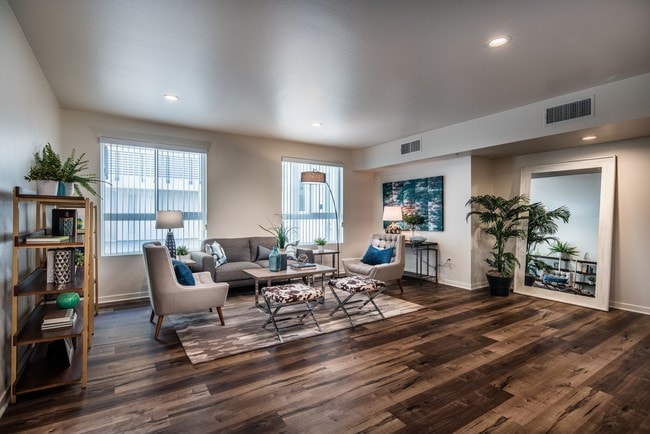 Photo - APT 1836 SICHEL