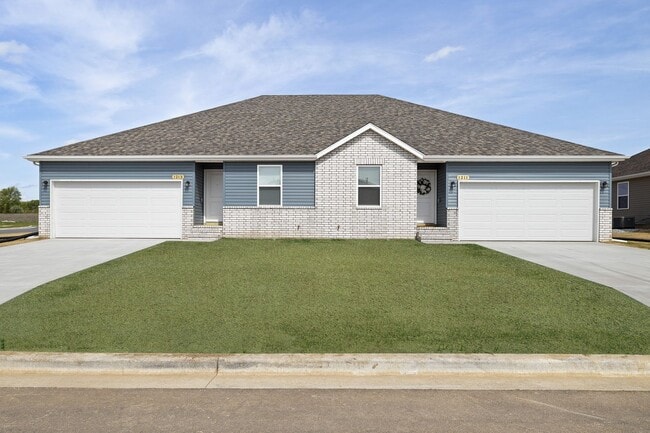 3 Bedroom Duplex - Republic MO - 3 Bedroom Duplex - Republic MO