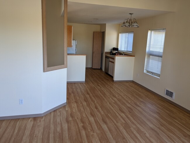 Photo - Mar Ann Apartments