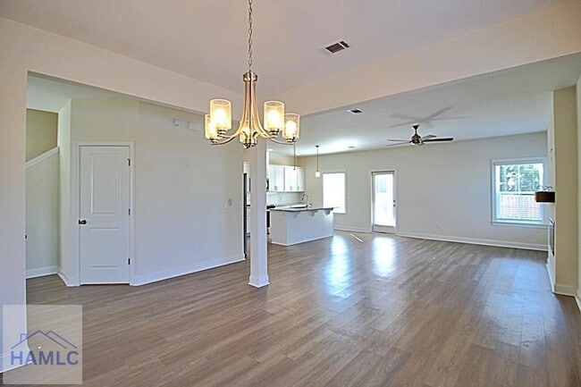 Photo - 151 Buckingham Dr