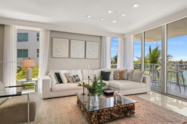 Photo - 6620 Indian Creek Dr Unit 308