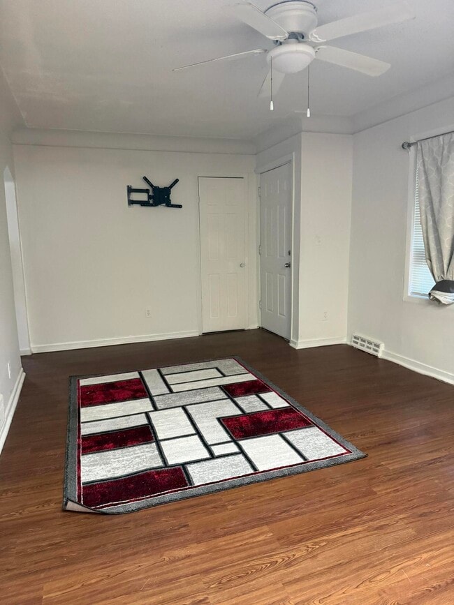 Photo - 19133 MacArthur