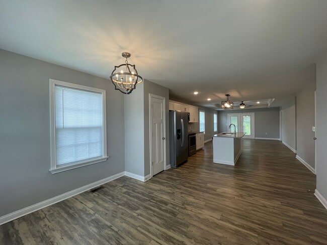3 Ranch Single Family Home- Fitness, Pools... - 3 Ranch Single Family Home- Fitness, Pools...
