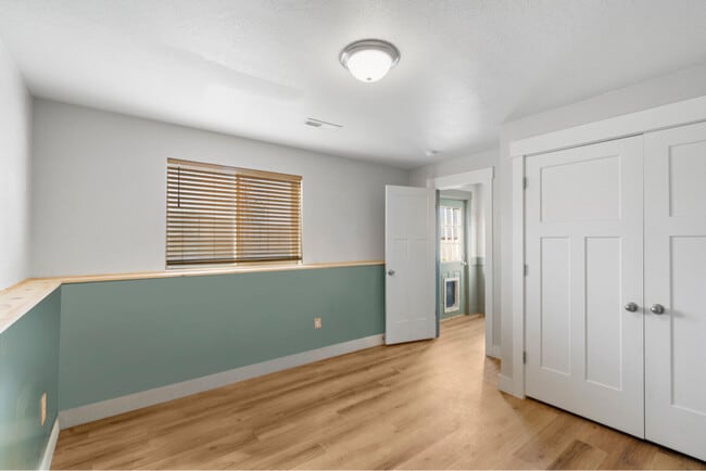 Photo - 1015 W 3000 N