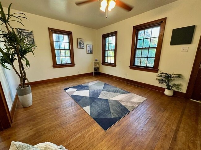 Photo - 2 bed, 1 bath home for rent in Waterloo