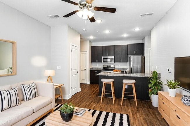 Building Photo - 5601 NE 80th Ter